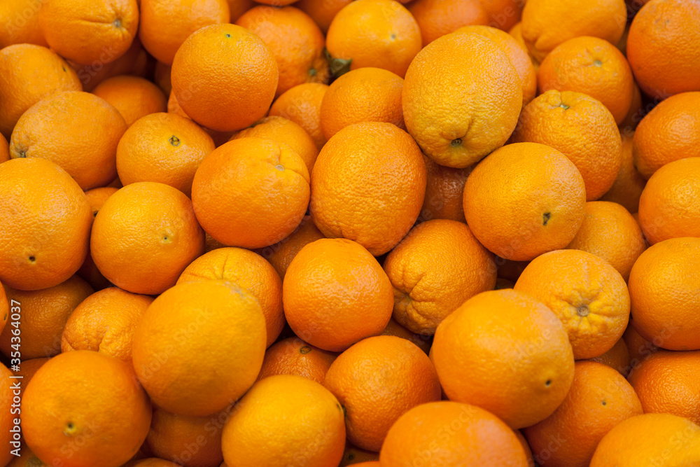 Selling ripe oranges in the market Selling ripe oranges in the market