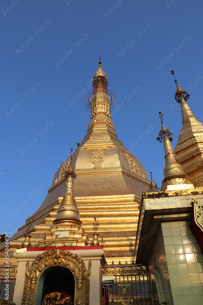 Naklejka premium Pagode Sule à Yangon, Myanmar