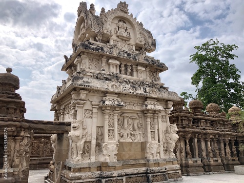 The Kanchi Kailasanathar temple in Kancheepuram. It is one of the oldest structure built by Narasimhavarman-II during 700AD in Pallava architecture style. © Prabhakarans12
