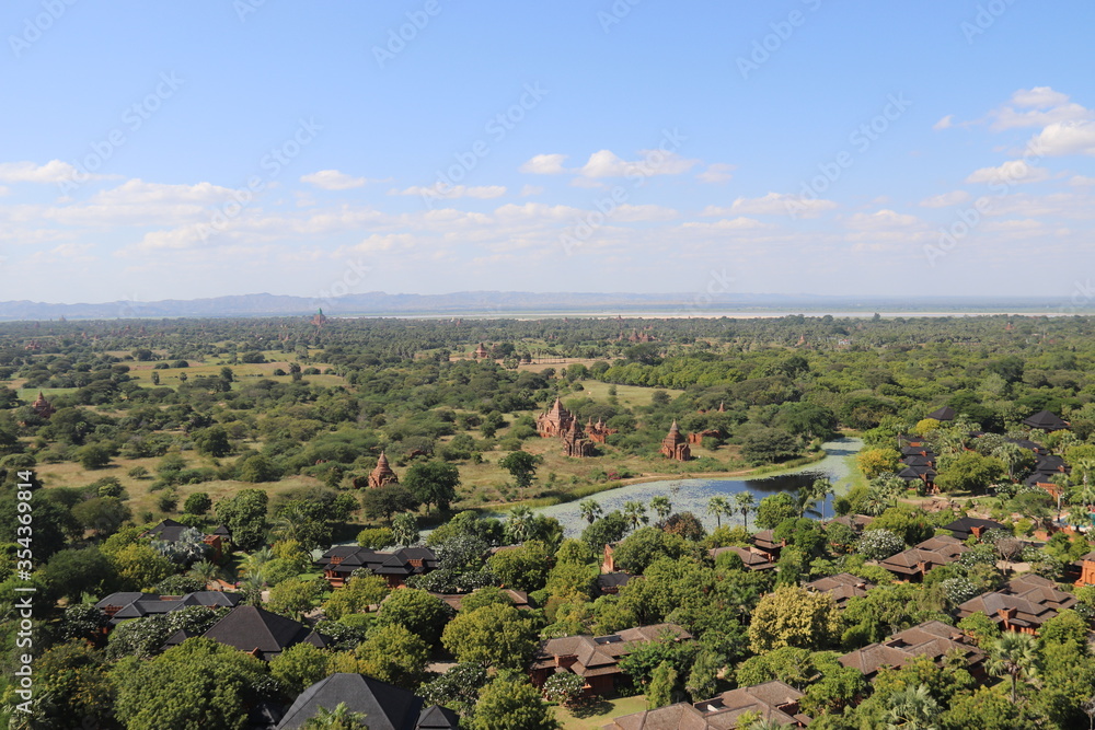 Panorama de la plaine de Bagan, Myanmar Panorama de la plaine de Bagan, Myanmar