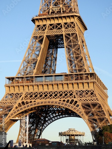 Le manège sous Eiffel
