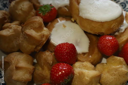 sweet desserts with strawberry