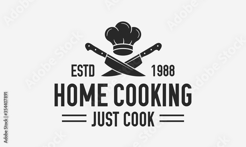 Home Cooking vintage logo. Cooking Courses logo template with chef cap and crossed knives. Label, badge, poster for online courses, food studio, cooking class, culinary school. Vector illustration