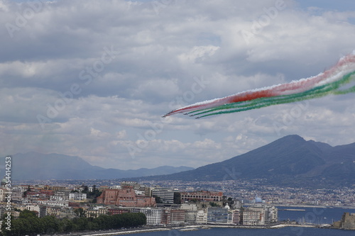 Le frecce tricolore a napoli photo