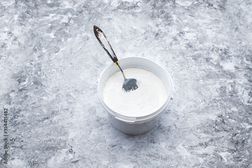 White putty, putty knives and spatulas White putty, putty knives and spatulas