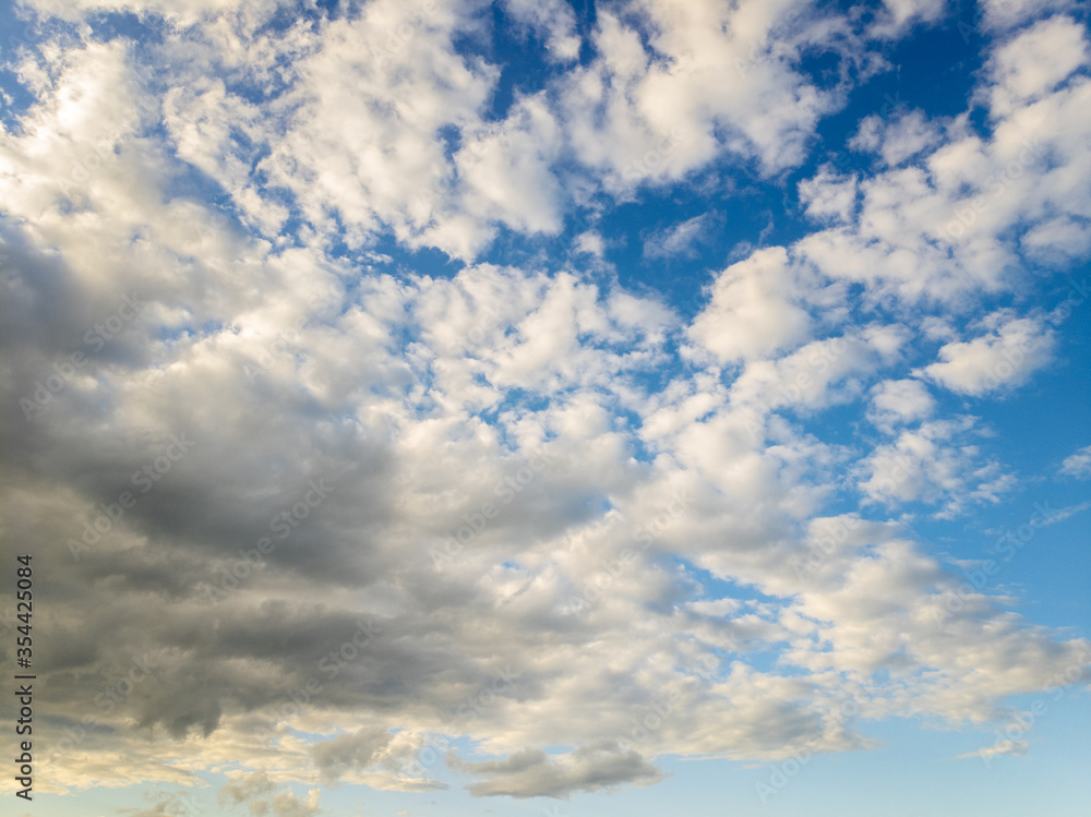 Beautiful cloudscape caught in countryside Beautiful cloudscape caught in countryside