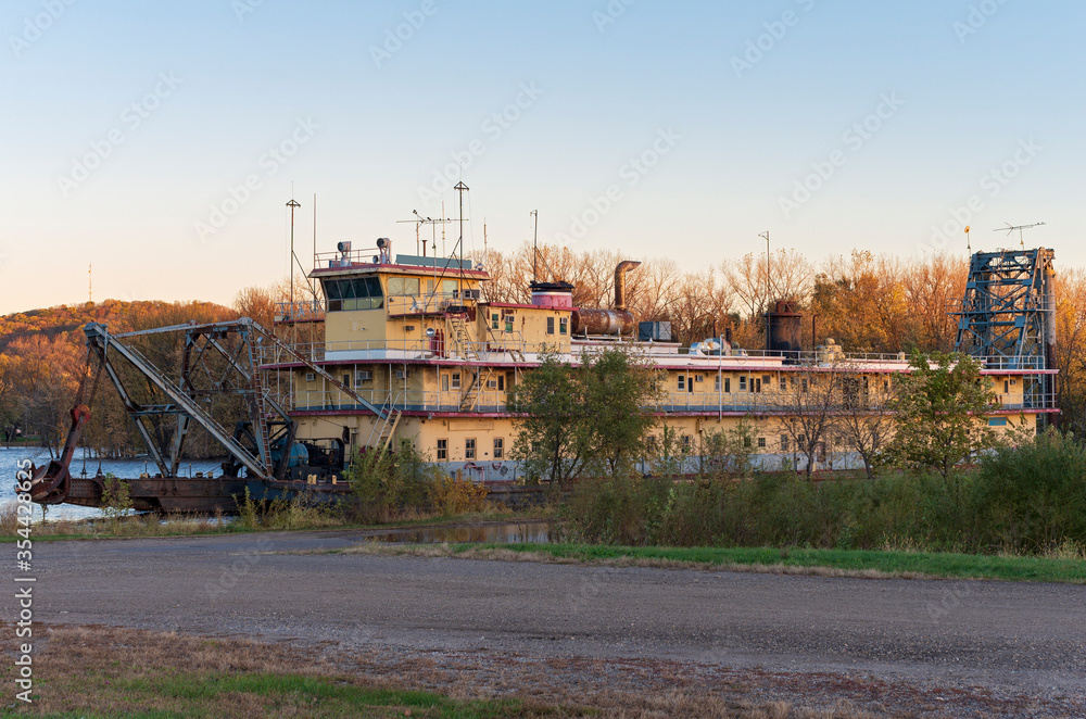 abandoned riverboat on mississippi river in prairie du chien