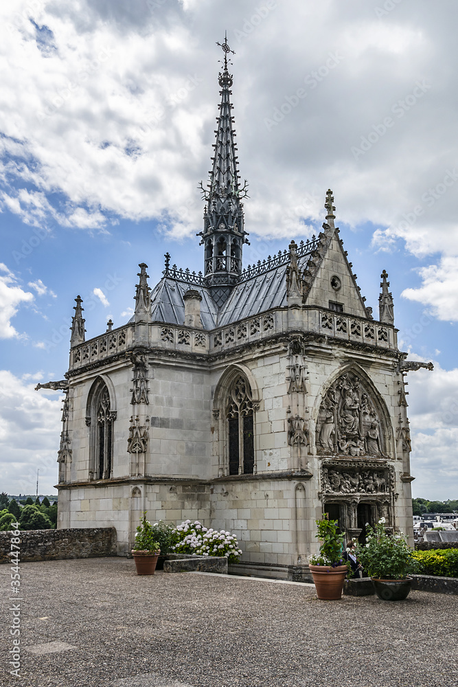 Obraz premium Beautiful medieval castle - Chateau d'Amboise (late 15th century); UNESCO World Heritage Site. Amboise, Indre-et-Loire, Loire Valley, France.