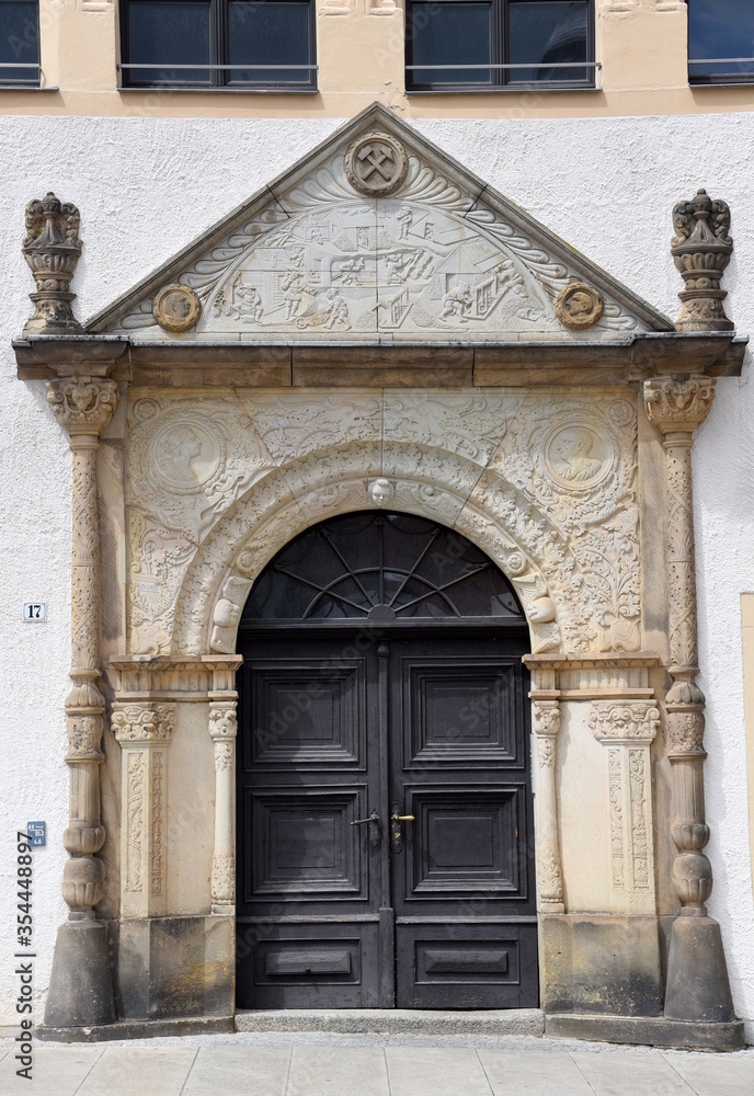 Historisches Portal am Obermarkt 17