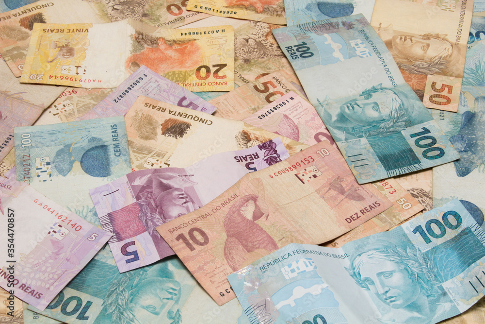 Obraz premium Brazilian money background. Bills called Reais (Real).