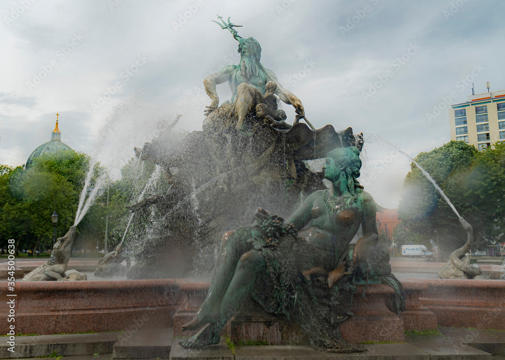 Neptunbrunnen in Berlin Nahaufnahmen