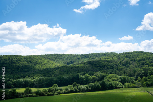 Wallpaper Mural Berge und blauer Himmel mit Wolken Torontodigital.ca