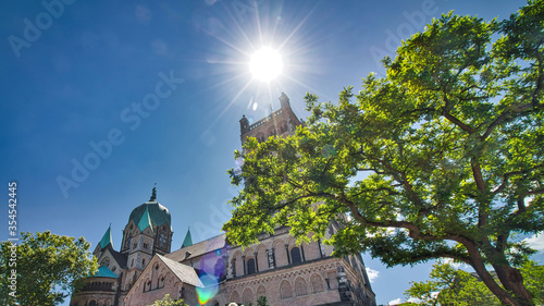 Qurinus in Neuss im Hochsommer