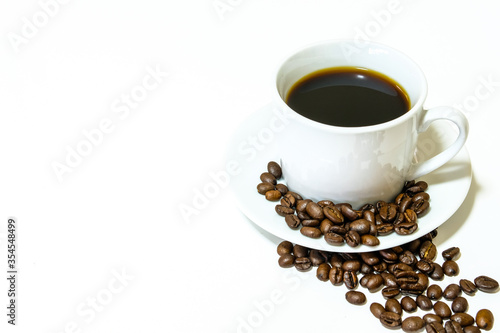 コーヒーとコーヒー豆 © kazu8