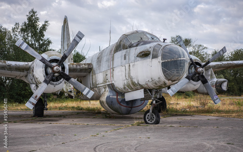 Canvas Print Military urbex of a lockheed plane P-2 forget inside an abandoned military base