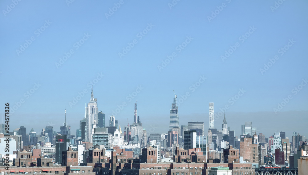 Fototapeta New York city skyline taken from Brooklyn bridge.