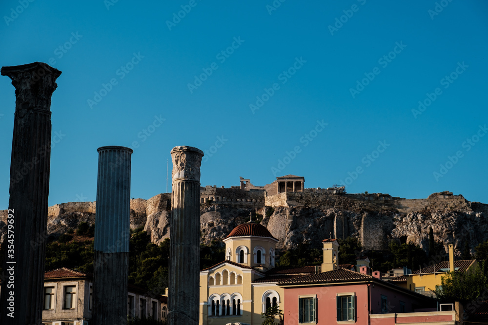 Fototapeta premium ruins of ancient pantheon in athen