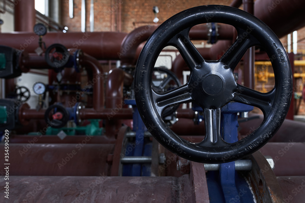 Heat conduit pipes and communications of tenological systems with valves and manometers Heat conduit pipes and communications of tenological systems with valves and manometers