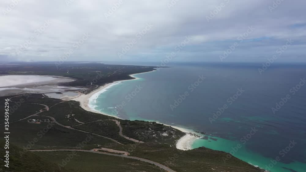 Stockvideon Revealing aerial view of Culham Inlet and Hopetoun from