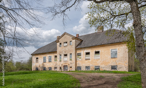 abandoned manor in estonia