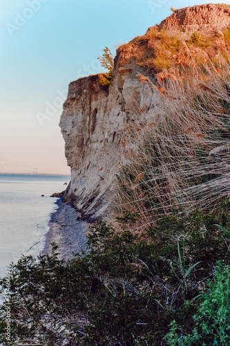 Volgograd rocks on the lake
