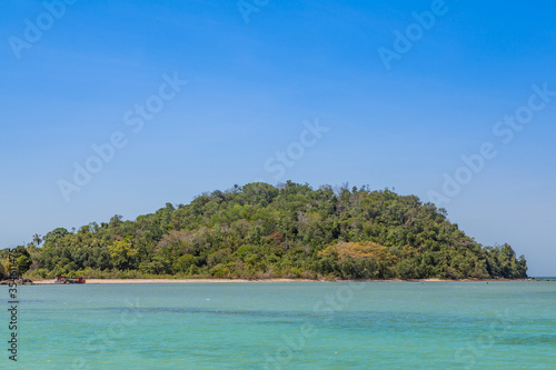 Fototapeta Naklejka Na Ścianę i Meble -  scenic view of island found in Ambong, Tuaran district
