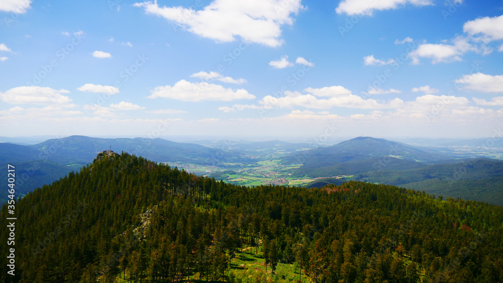 Großer Osser, Deutschland / Tschechien: Kleiner Osser im Vordergrund und Hohenbogen im Hintergrund