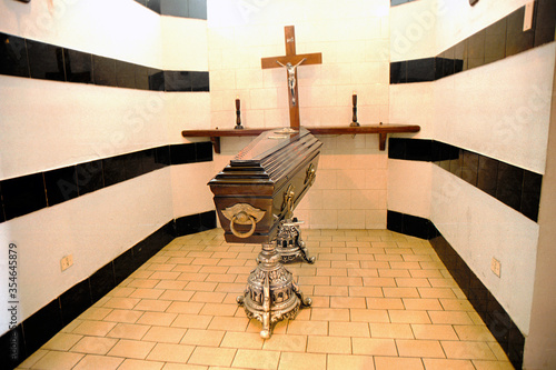 Tableau sur toile Ataúd sala velatorios funeraria
