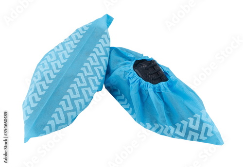 disposable anti-skid  shoe cover is manufactured with 100% non-linting, non-woven spunbond polypropylene fabric with stitched seams and sprayed latex anti-skid treads on the bottom for safety.  photo