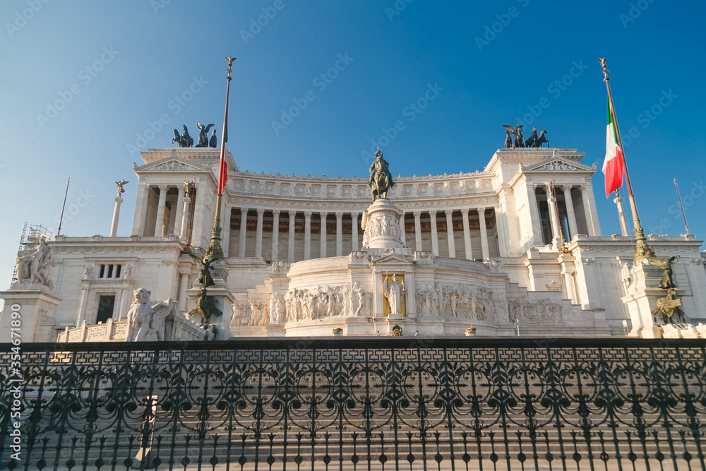 Naklejka premium Monument Vittorio Emanuele II or Altar of the Fatherland in Roma, Italia.