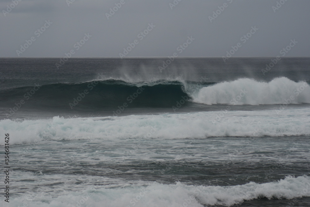 right hander wave in guam