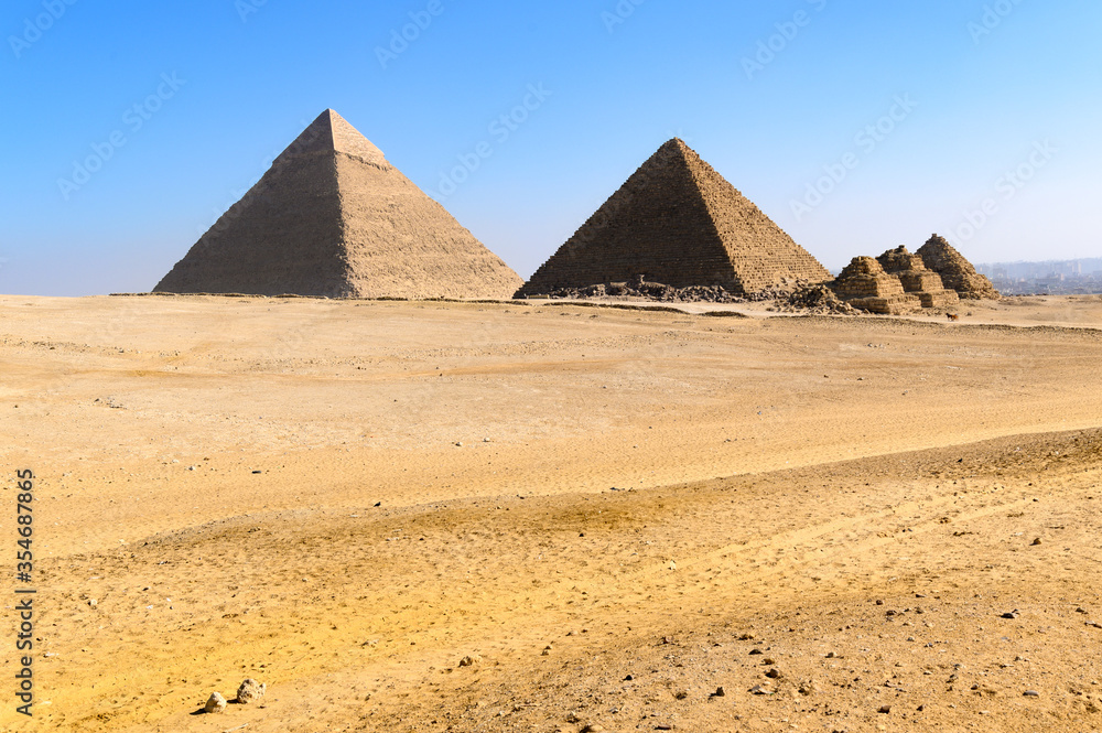 Great Pyramid of Giza- The Pyramids of Menkaure- Khafre and Khufu- Giza Necropolis- Unesco World Heritage List 1979- Egypt- Egyptian civilisation- Old Kingdom- Dynasty IV Great Pyramid of Giza- The Pyramids of Menkaure- Khafre and Khufu- Giza Necropolis- Unesco World Heritage List 1979- Egypt- Egyptian civilisation- Old Kingdom- Dynasty IV