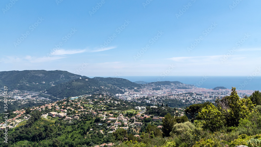 Panorama sur la mer depuis la pyramide Falicon près de Nice - Landscape in South of France