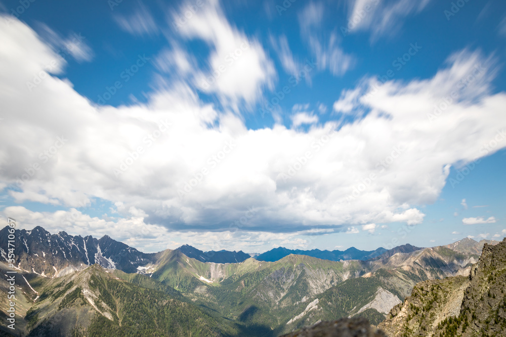 Obraz premium mountain view from the peak of Love in Arshan