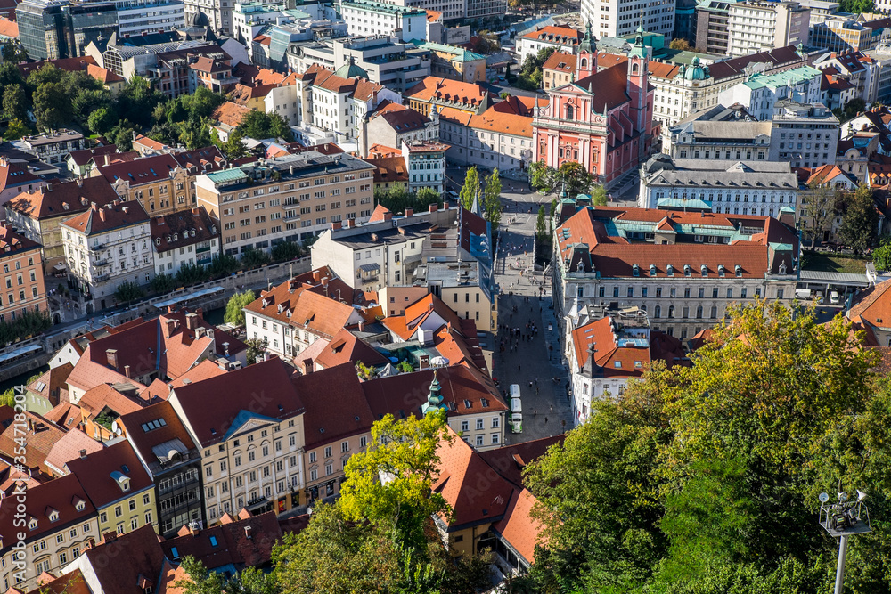 Blick auf Ljubljana mit Franziskanerkirche