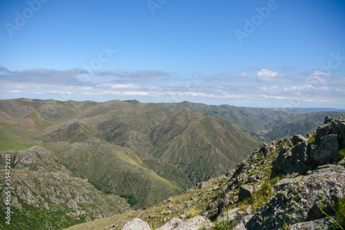 Vistas de las Sierras Chicas de Córdoba desde el Cerro Uritorco