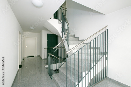 Modernes Treppenhaus
