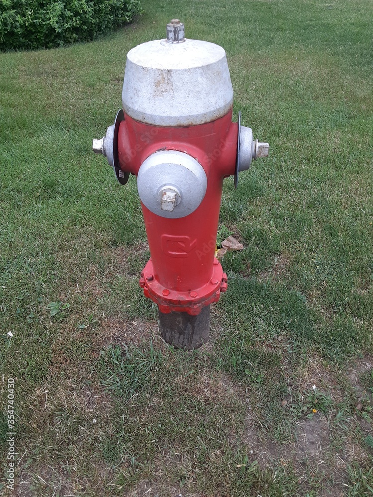 red fire hydrant