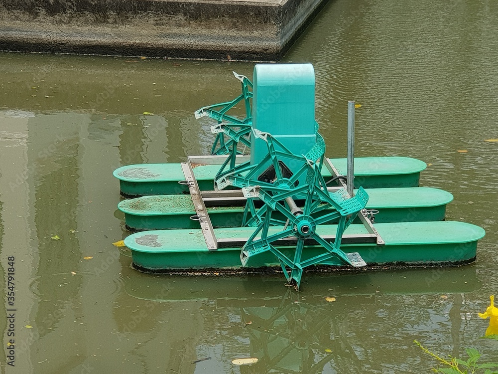 Mechanical Compressed Air And Water Suction Aerator Installed In Public