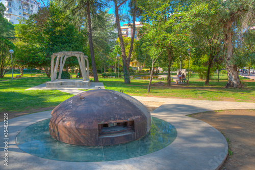 Fotografi Bunker at Ismail Qemali park in Tirana, Albania