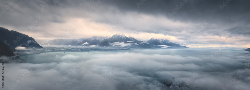 Entorno del lago Leman en Suiza.