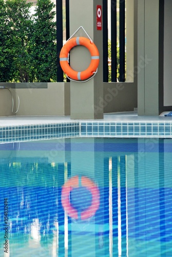 Life buoy, for the emergency case