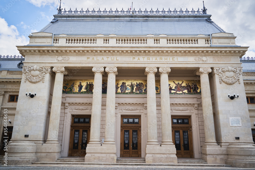 Obraz premium Patriarchal Cathedral in Bucharest, located on Metropolitan Hill