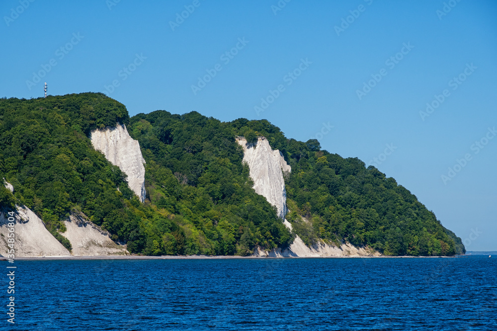 Fototapeta premium The chalk coast of Rügen on the Baltic Sea