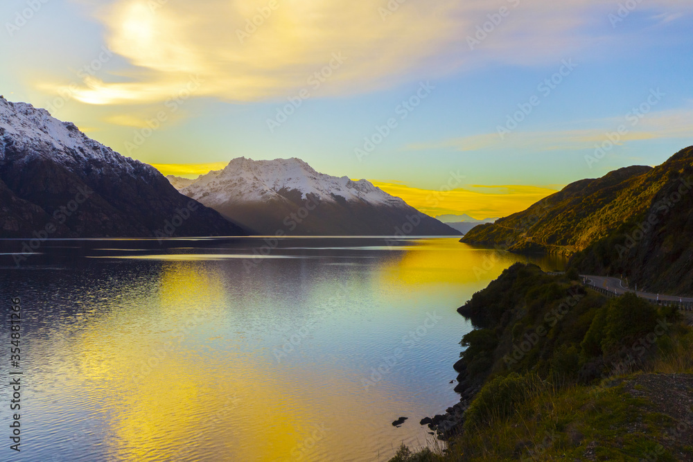 Fototapeta premium Beautiful Landscape of Lake Wakatipu Queenstown, South Island, New Zealand; View from the Devil's Staircase