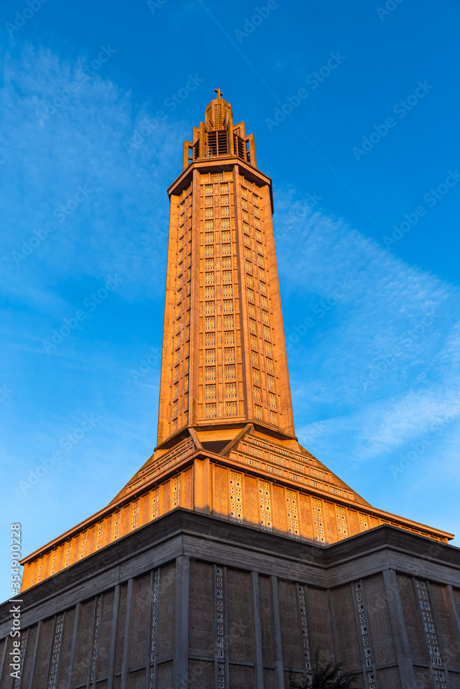 Obraz premium architecture, art, belief, built, cathedral, catholic, christianity, church, city, cityscape, concrete, construction, cultural, europe, famous, france, french, havre, high, historic, image, joseph, 