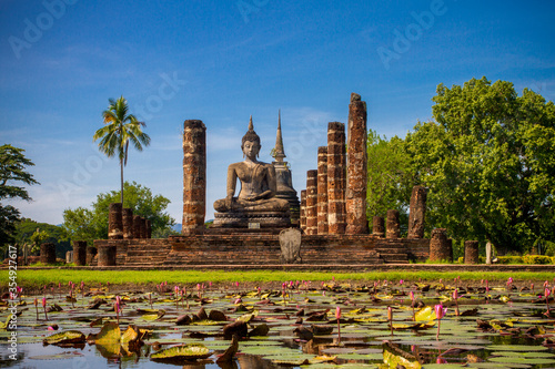 Obraz na plátně Wat Mahathat, Sukhothai old city, Thailand