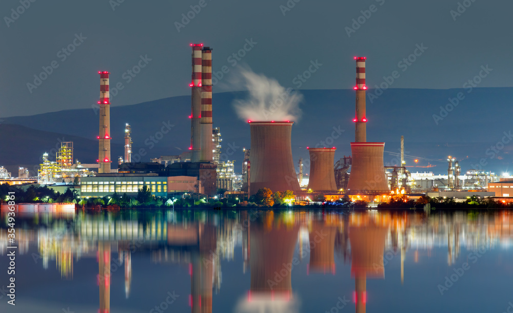 Fototapeta premium Thermal power plant at night