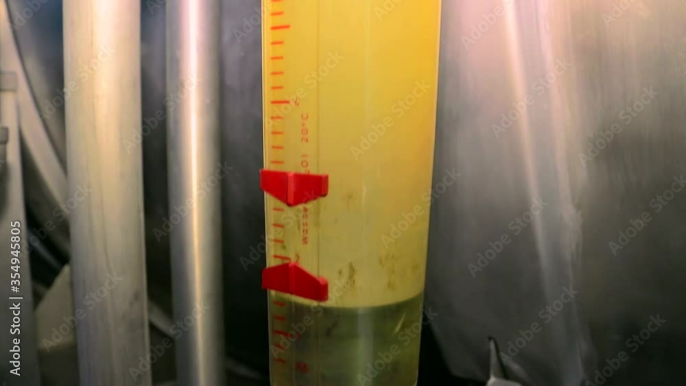 Measuring instruments for the control of water levels on the industrial