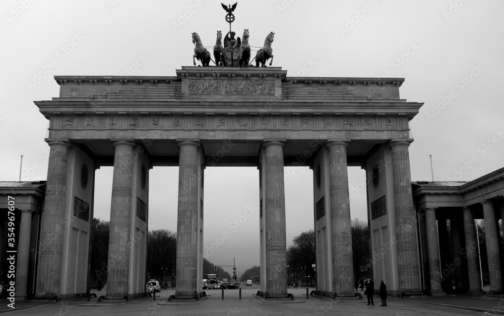Black and white photo of Bradenburg Gate, Berlin, Germany